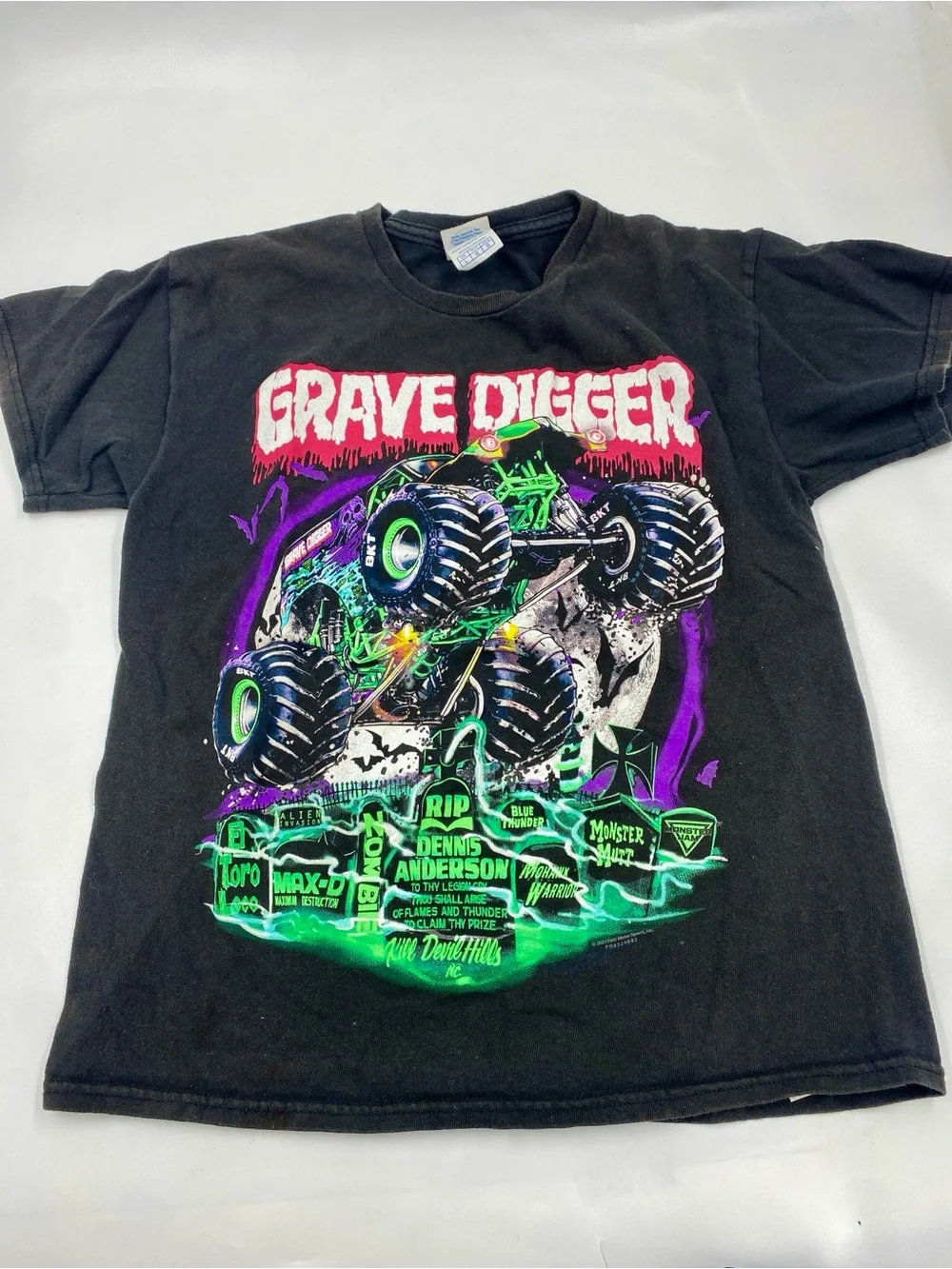 VTG Vintage 2000 Grave Digger Monster Jam Truck Graphic Tee Youth L